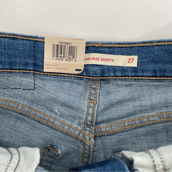NWT Levis 501 Original High Rise Denim Shorts Women’s 27 Blue Distressed New - Picture 4 of 16